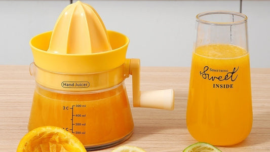 How to Squeeze Fresh Orange Juice in Three Simple Steps?